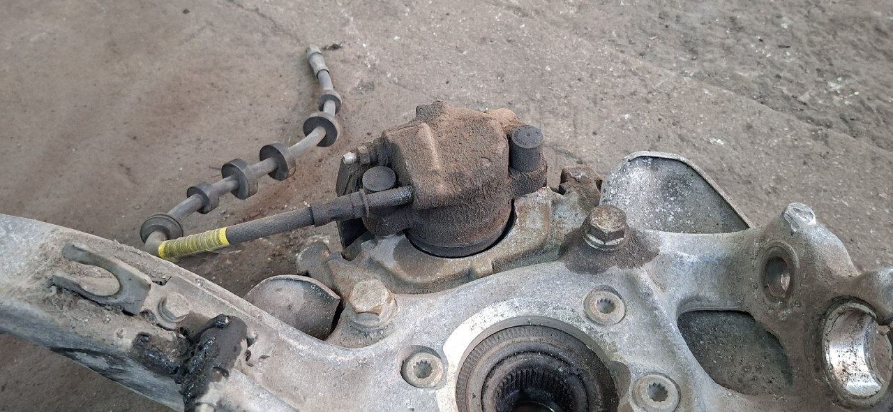 DIJELOVI KOCIONA KLJESTA AUDI A4 (B8) > 12-15
