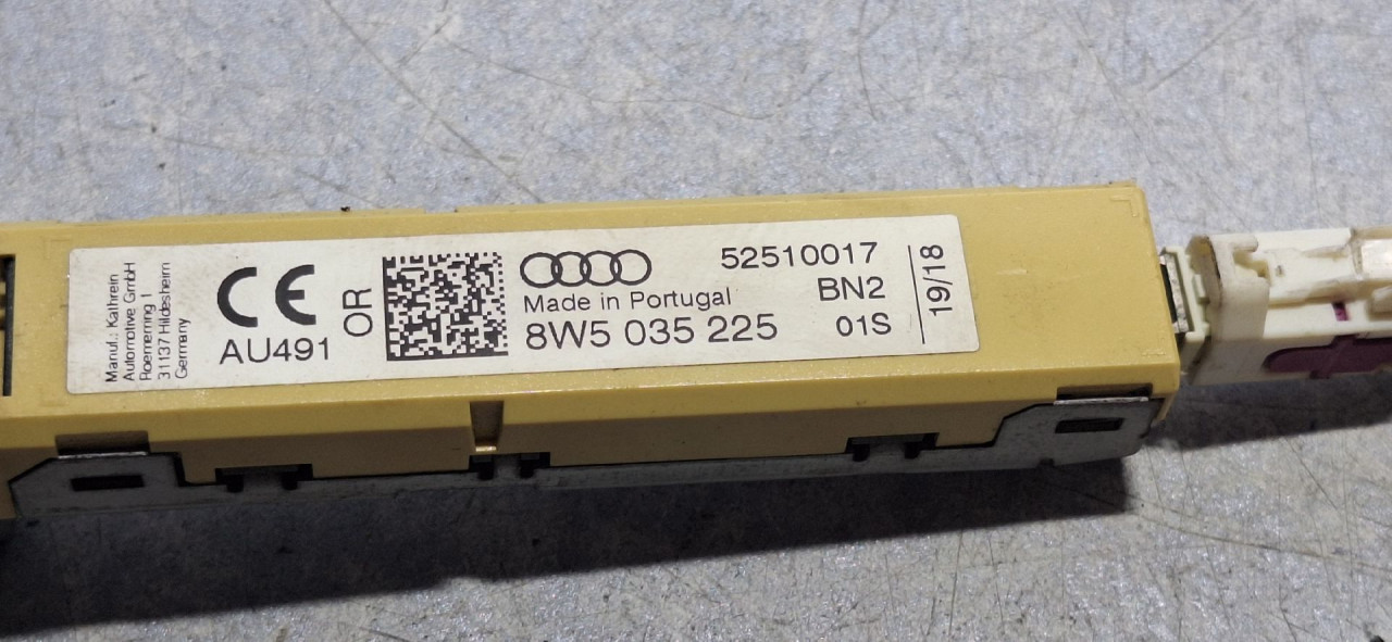 DIJELOVI ANTENA AUDI A4 (B9) > 19- 8W5035225