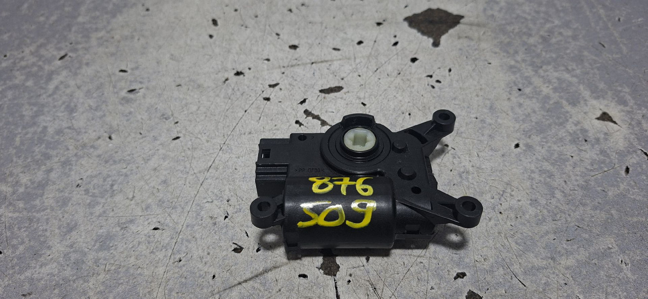 DIJELOVI MOTORIC KLAPNE VW PASSAT B8 > 14-19 2.0 5Q0907511K