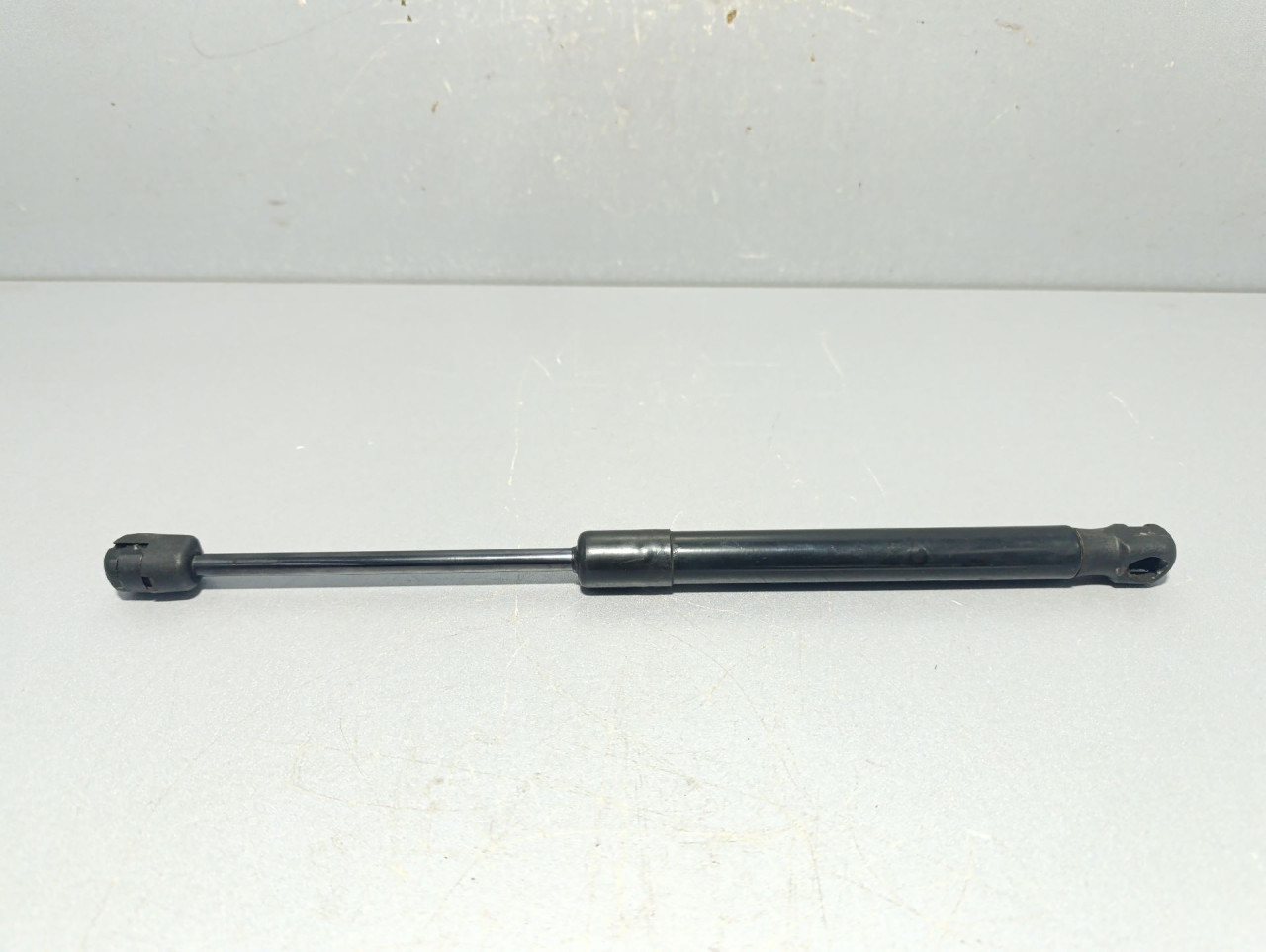 AMORTIZER HAUBE AUDI A7 S-LINE > 14-18 4G8823359A