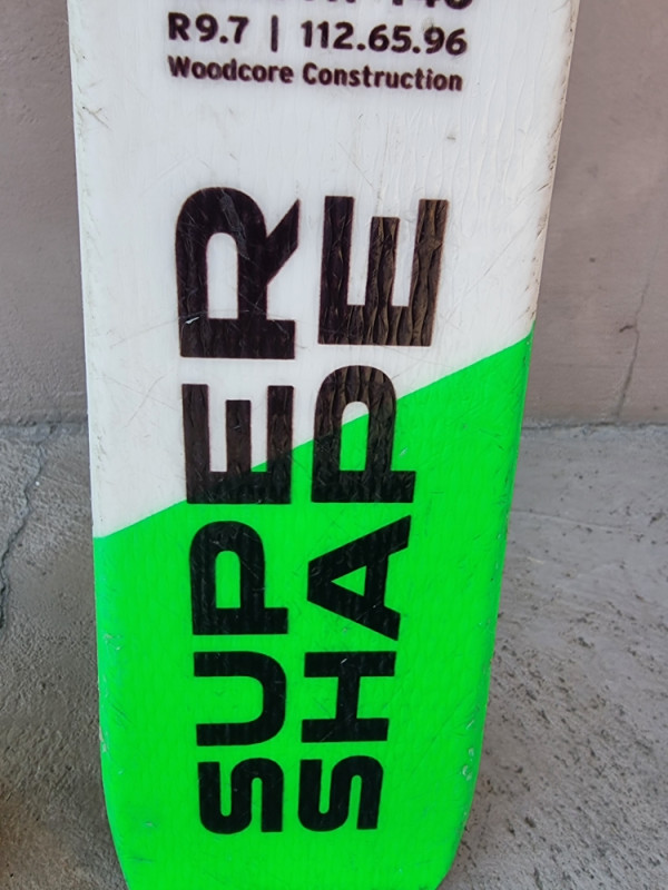 Head SuperShape 140cm R9