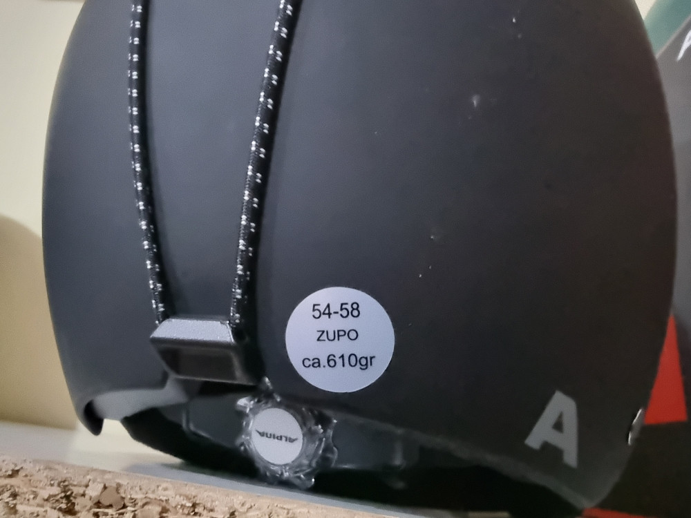 Ski kaciga Alpina Vel. 54-58cm NOVO