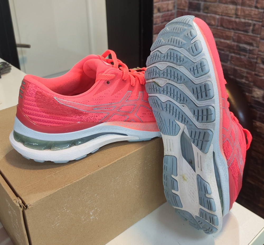 Patike ASICS Vel.39,5 Original polovne