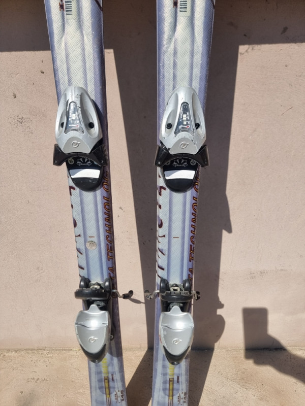 Atomic  148cm R14