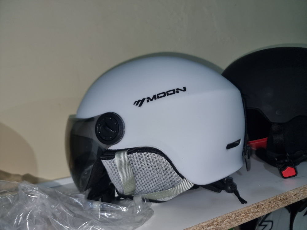 Ski kaciga sa vizirom Moon Vel. L (58-61cm)