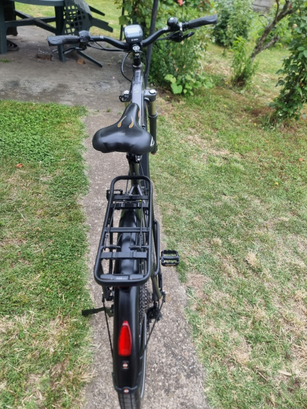 Trekking 4.0 Vel.27,5 Hidraulika DEORE XT Brzine-9  TOP BICIKL
