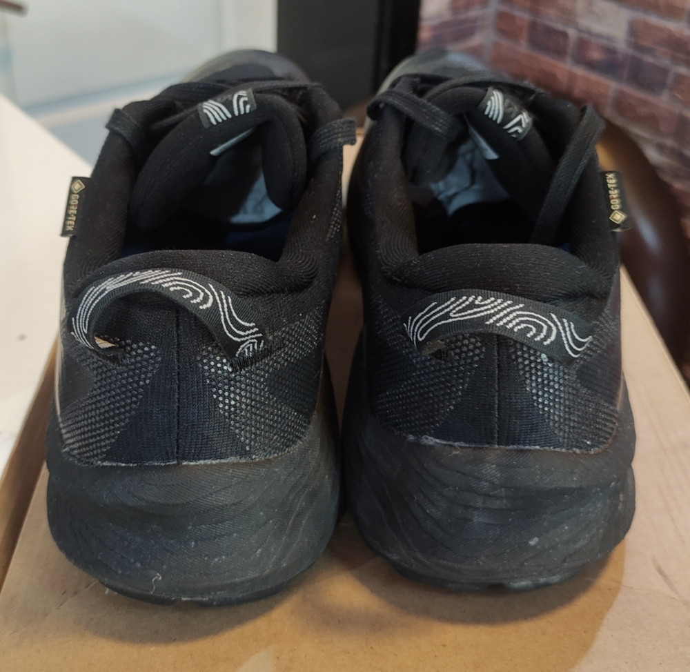 Patike ASICS GORE-TEX Vel.42,5 Original