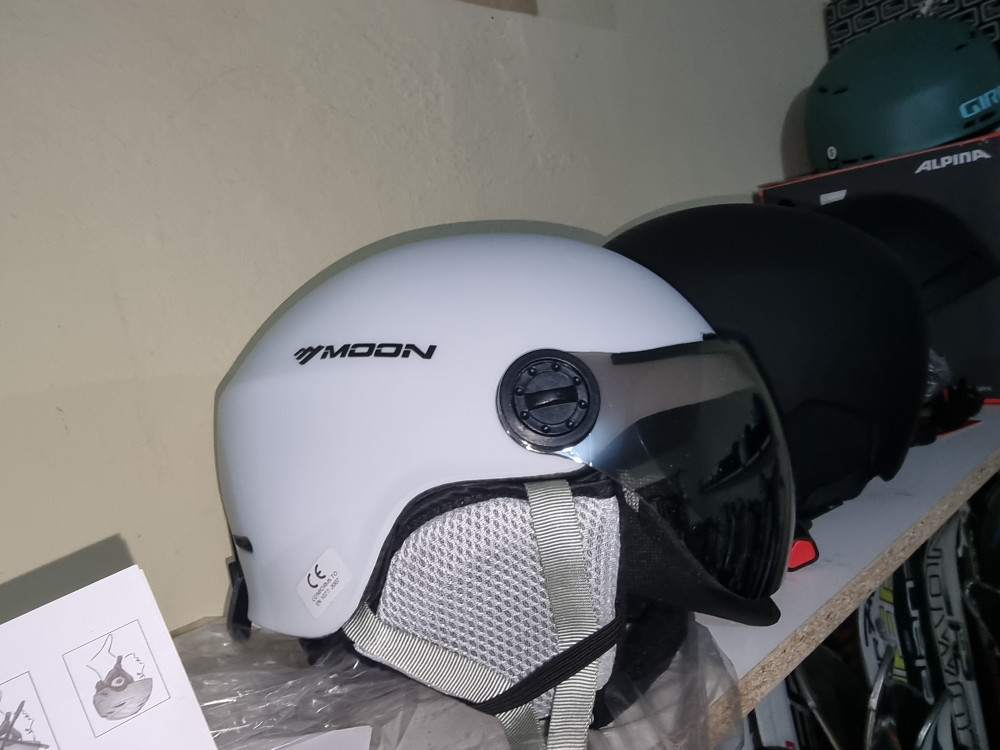 Ski kaciga sa vizirom Moon Vel. L (58-61cm)