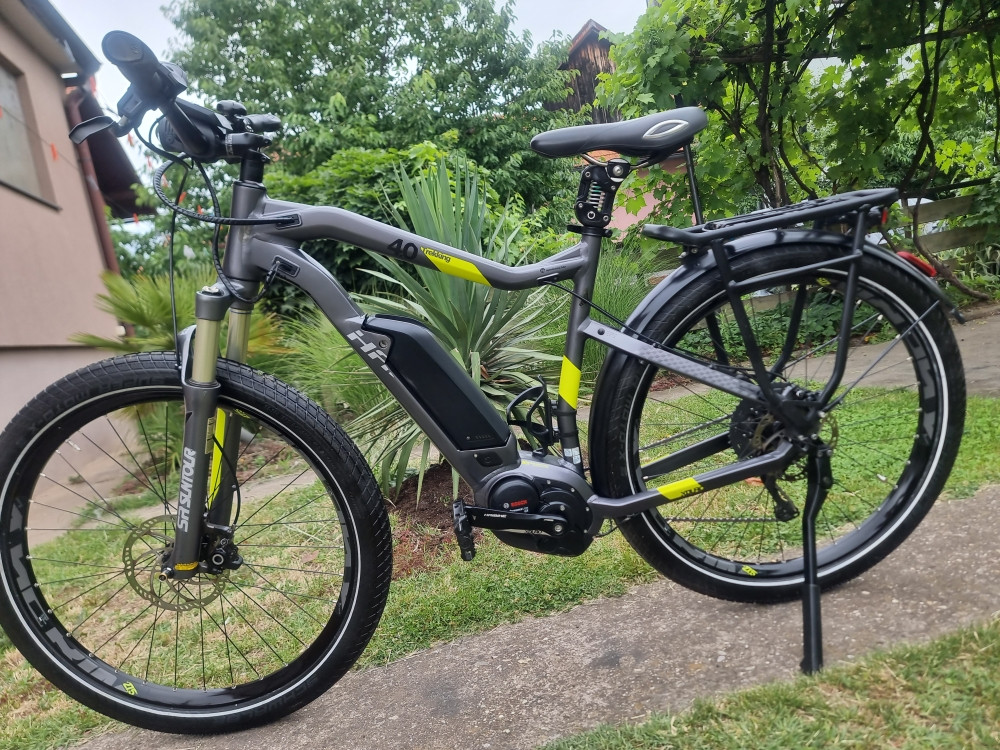 Trekking 4.0 Vel.27,5 Hidraulika DEORE XT Brzine-9  TOP BICIKL