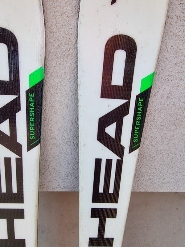 Head SuperShape 140cm R9