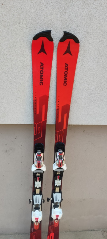 Atomic Redster S9 FIS NORM Duzina 152cm R11