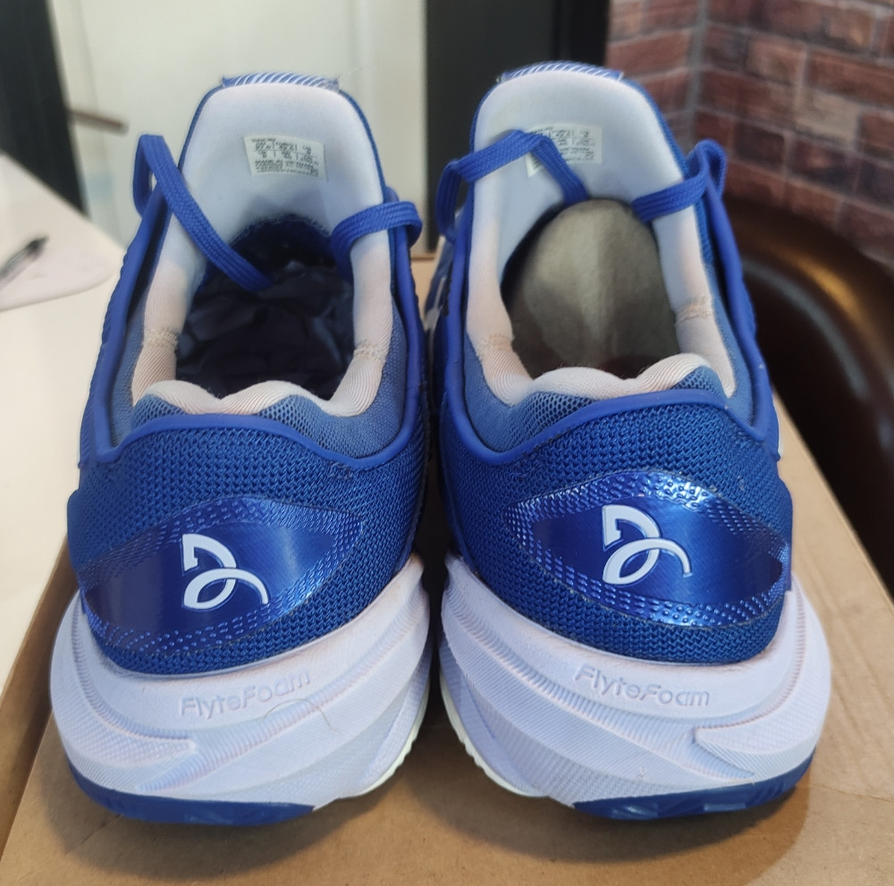 Patike ASICS Vel.42,5 Original