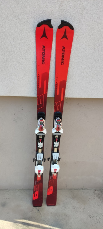Atomic Redster S9 FIS NORM Duzina 152cm R11