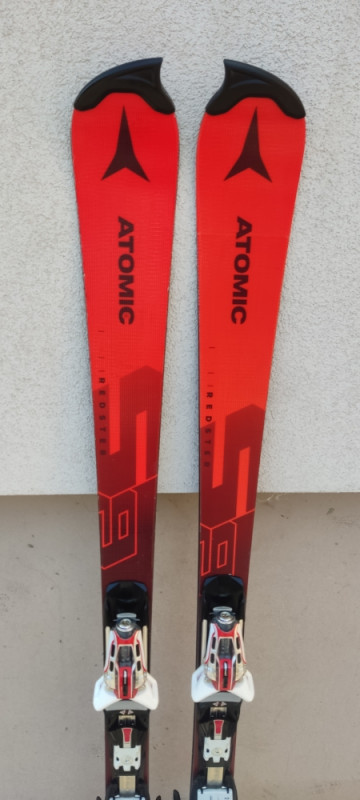 Atomic Redster S9 FIS NORM Duzina 152cm R11
