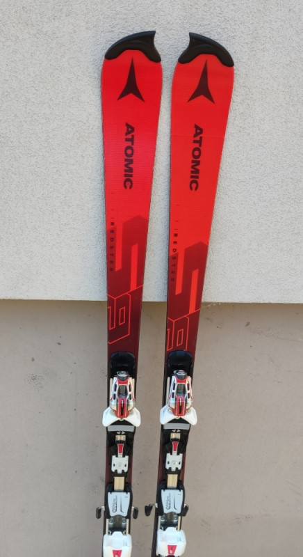 Atomic Redster S9 FIS NORM Duzina 152cm R11