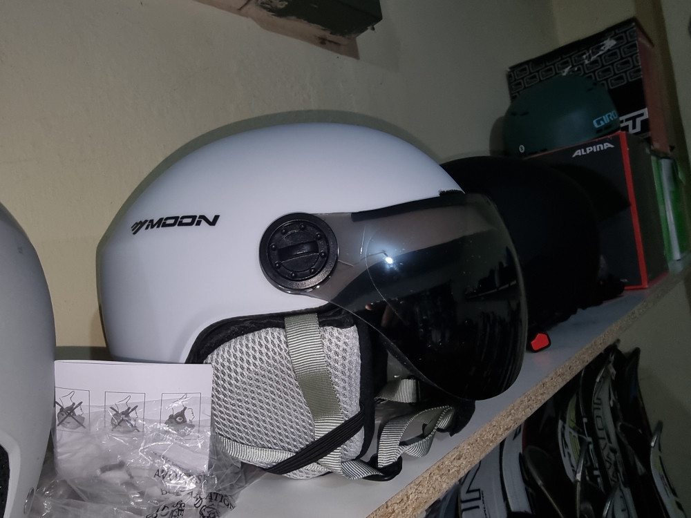Ski kaciga sa vizirom Moon Vel. L (58-61cm)
