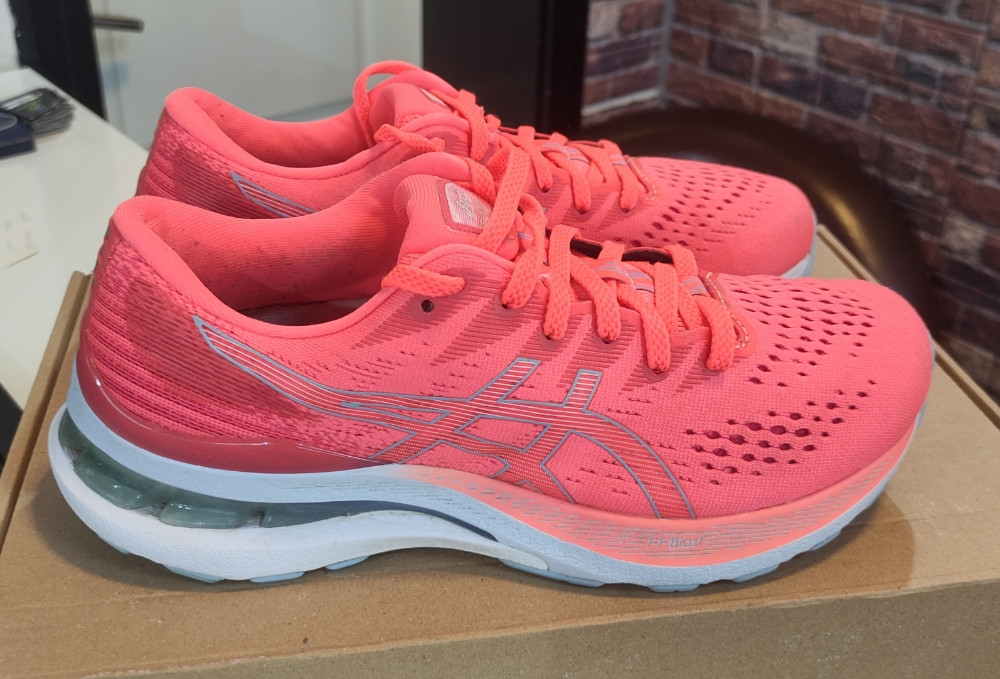 Patike ASICS Vel.39,5 Original polovne