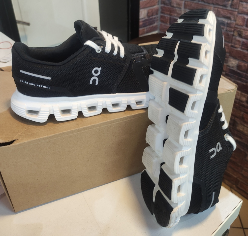 Patike ON CLOUD Vel.40,5 Original