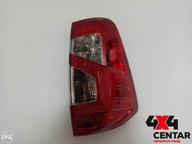 STOP LAMPA NISSAN NAVARA NP300 2021 HIMALAYA