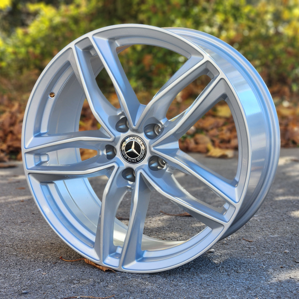 17X7.5 5X112 ET40 66.5 SILVER RS_BK690