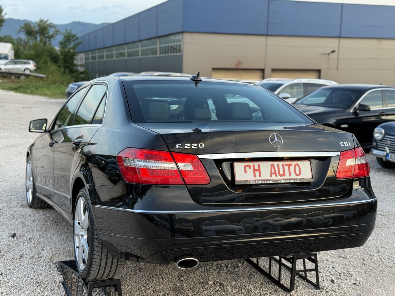 MERCEDES-BENZ E 220 AVANTGARDE AUTOMATIK