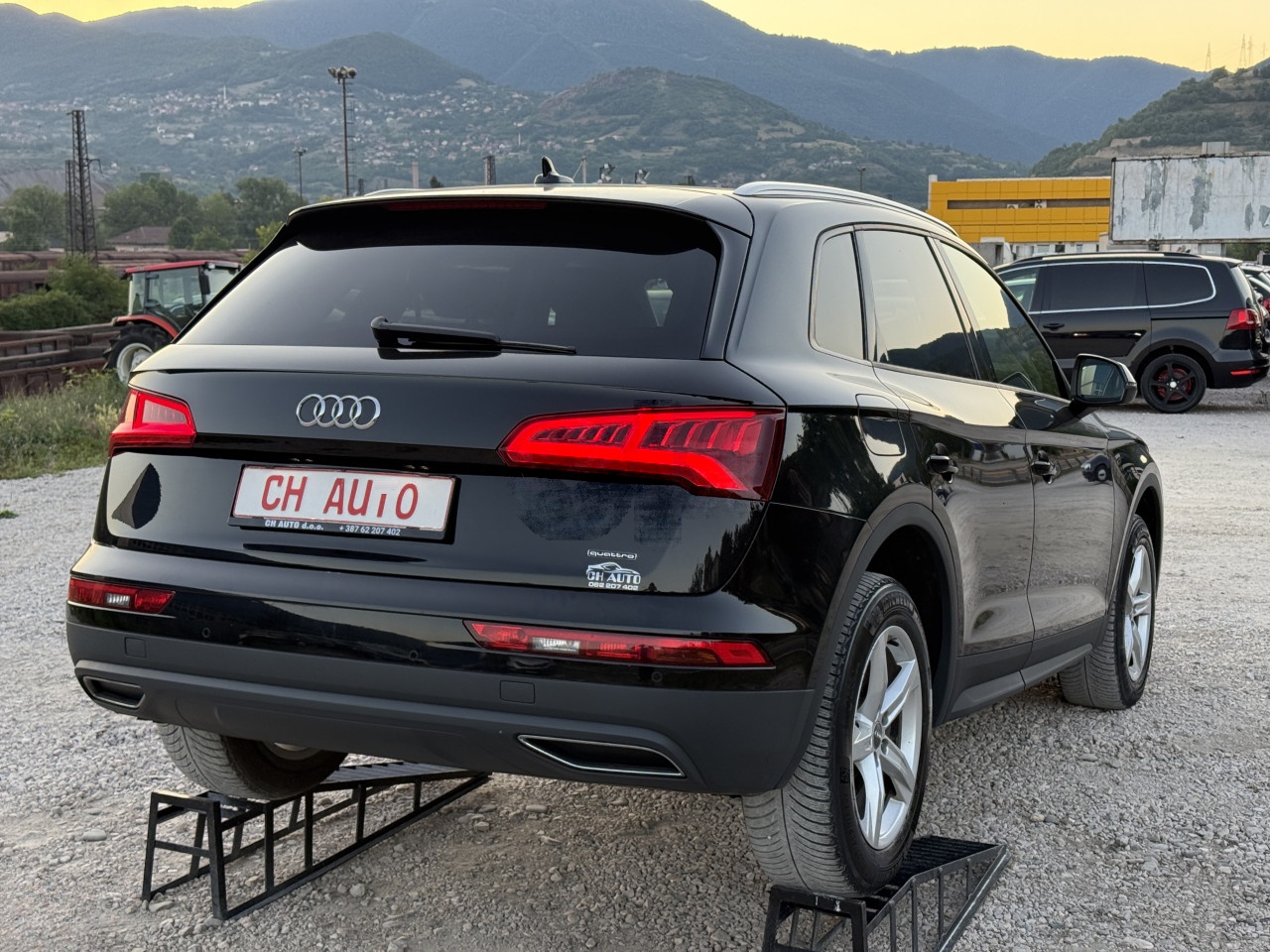 AUDI Q5 2.0 TDI AUTOMATIK QUATTRO NOVI MODEL