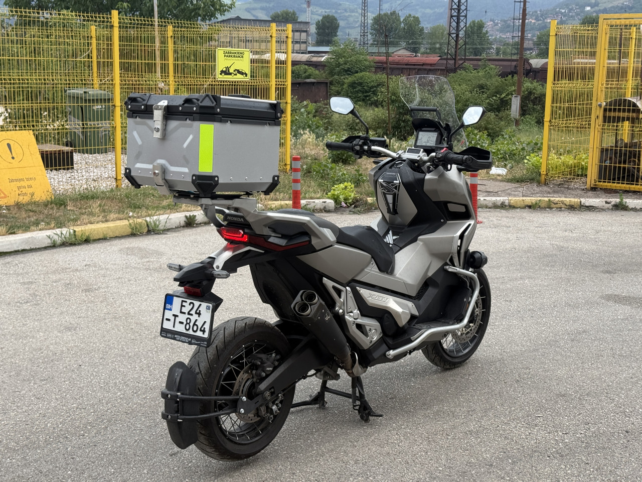 HONDA XADV X-ADV 750 UVOZ ŠVICARSKA