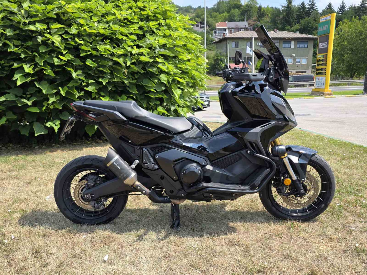 HONDA X-ADV 750 UVOZ SVICARSKA