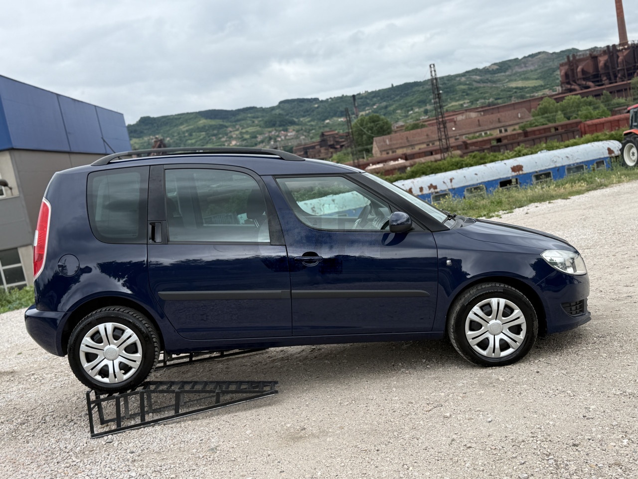 ŠKODA ROOMSTER 1.6 TDI UVOZ ŠVICARSKA