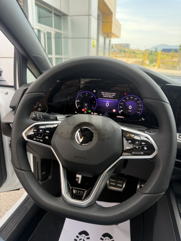 VW GOLF 8 GTD 2.0 TDI AUTOMATIK
