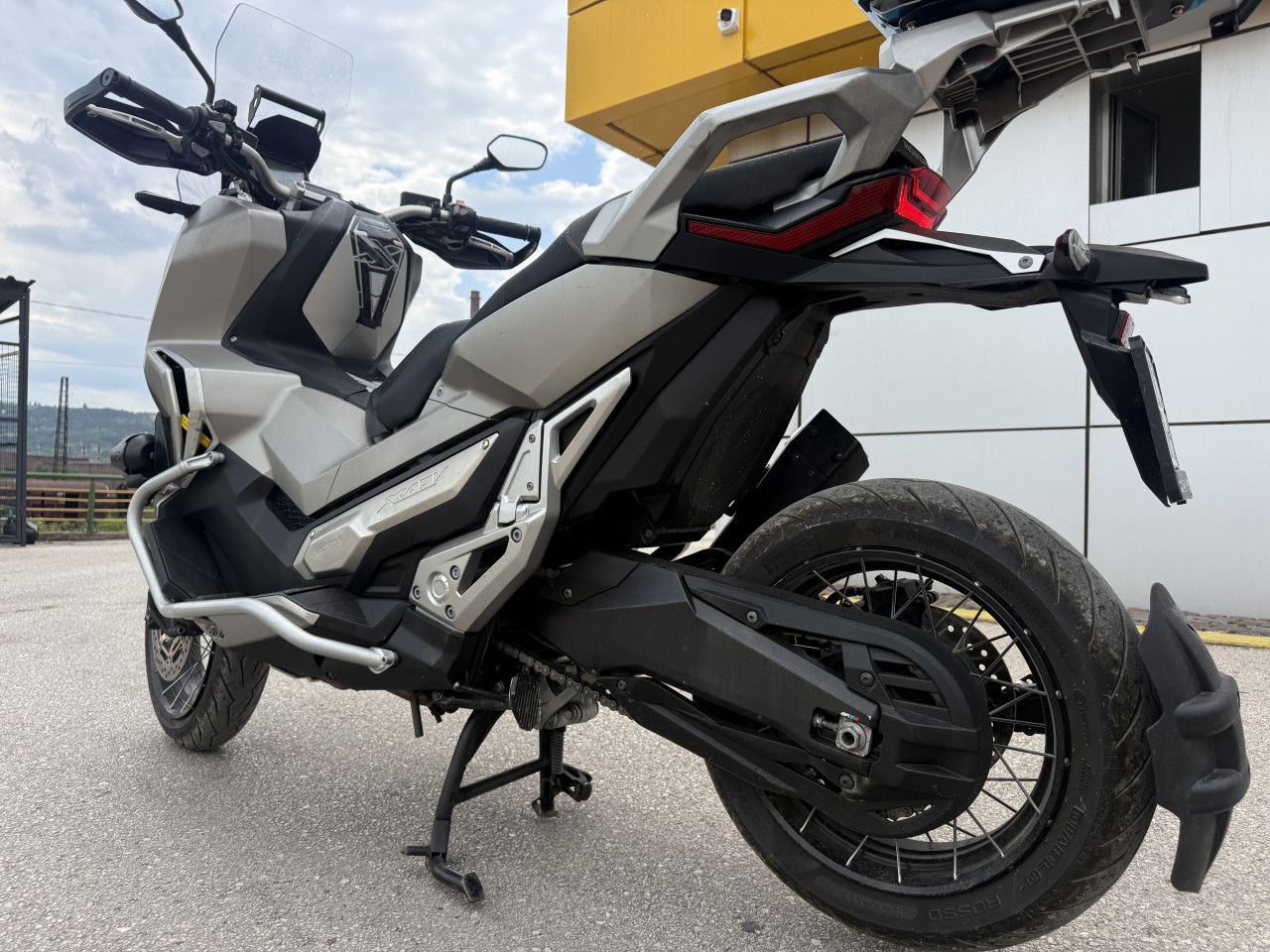 HONDA XADV X-ADV 750 UVOZ ŠVICARSKA