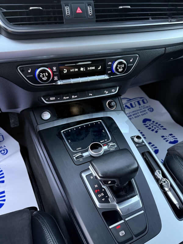 AUDI Q5 2.0 TDI AUTOMATIK QUATTRO NOVI MODEL