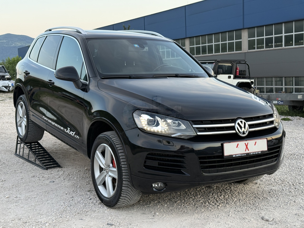 VW TOUAREG 3.0 TDI V6 FULL OPREMA PRVI VLASNIK