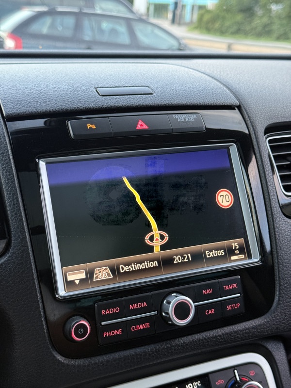 VW TOUAREG 3.0 TDI V6 FULL OPREMA PRVI VLASNIK