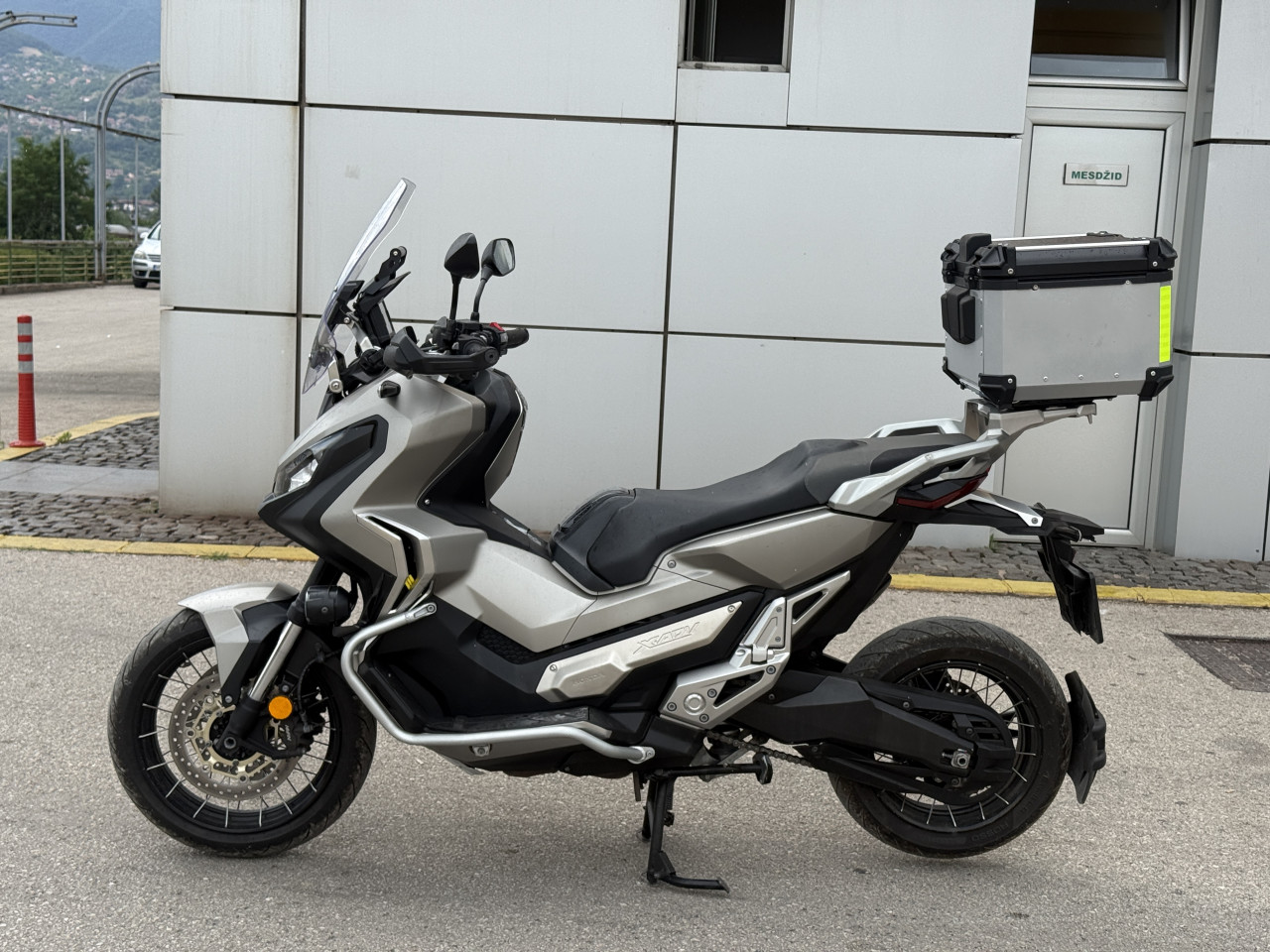 HONDA XADV X-ADV 750 UVOZ ŠVICARSKA