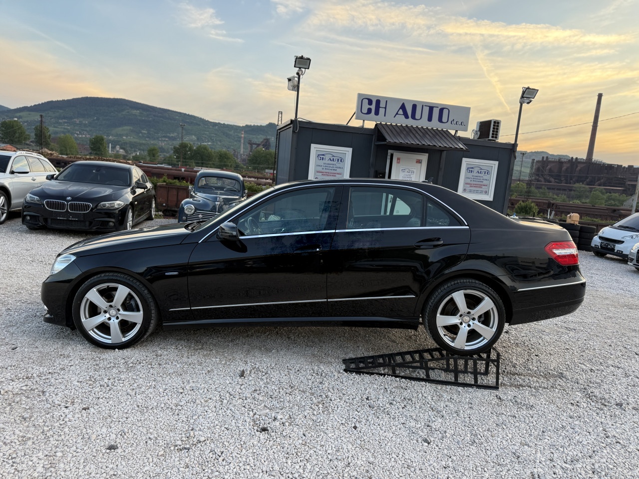 MERCEDES-BENZ E 220 AVANTGARDE AUTOMATIK