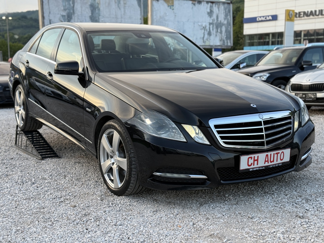 MERCEDES-BENZ E 220 AVANTGARDE AUTOMATIK