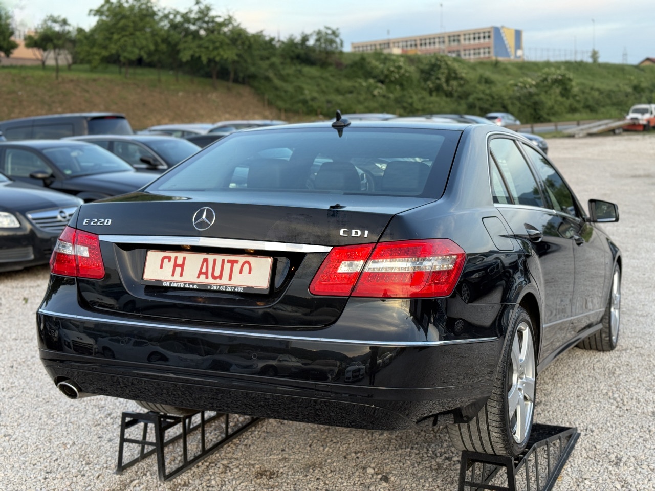 MERCEDES-BENZ E 220 AVANTGARDE AUTOMATIK