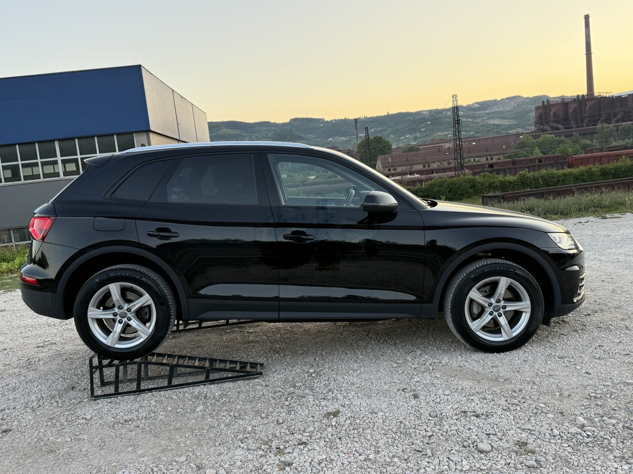 AUDI Q5 2.0 TDI AUTOMATIK QUATTRO NOVI MODEL