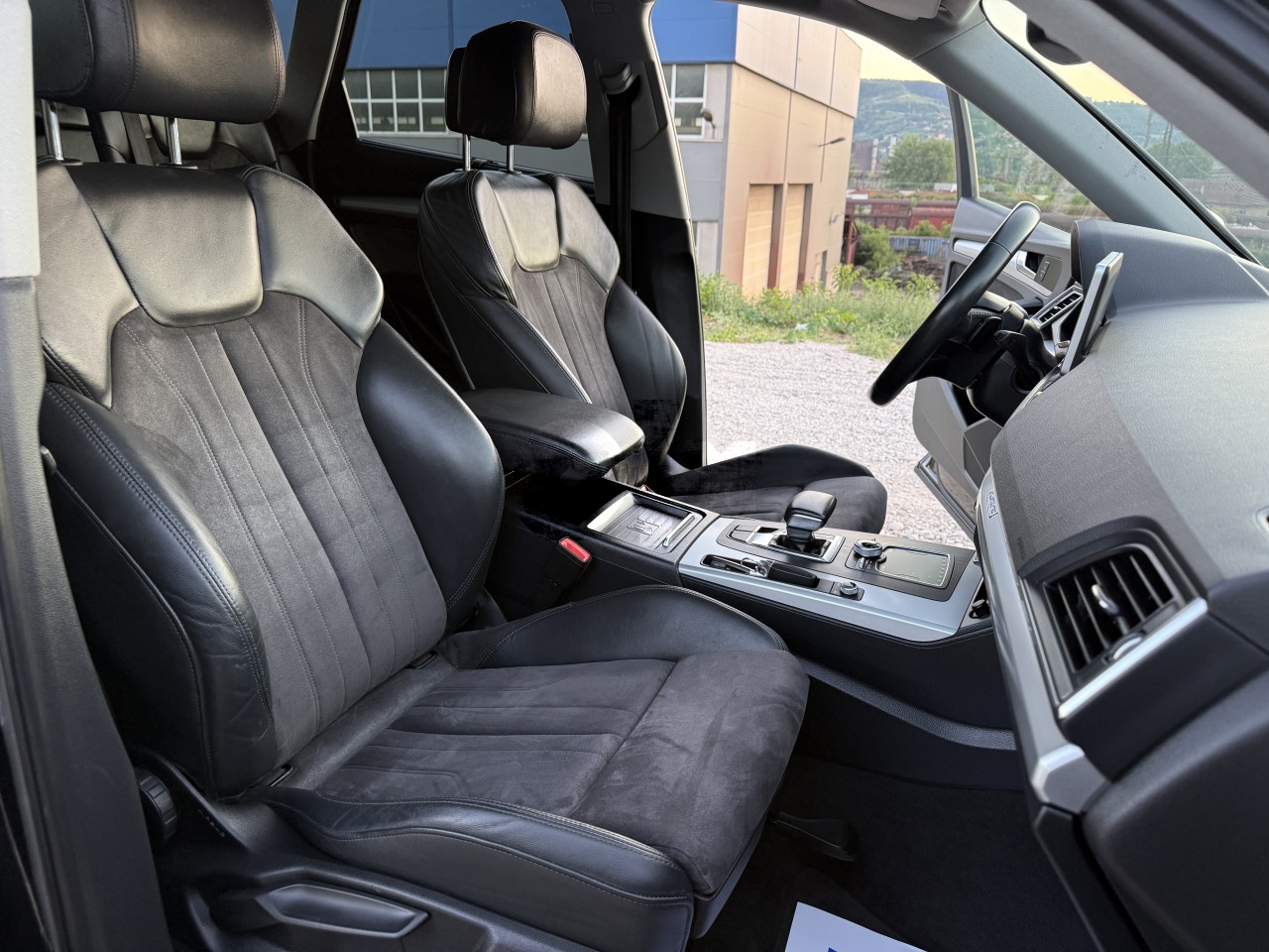 AUDI Q5 2.0 TDI AUTOMATIK QUATTRO NOVI MODEL