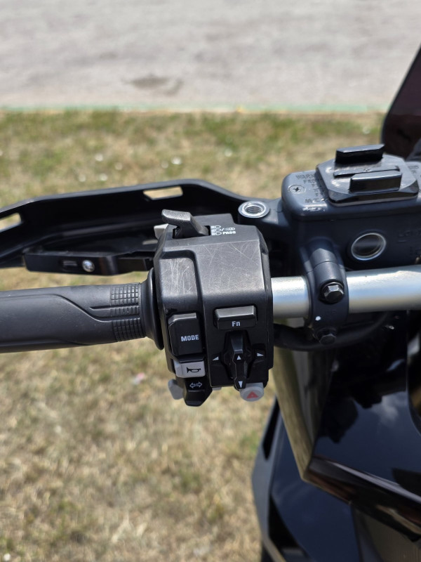 HONDA X-ADV 750 UVOZ SVICARSKA