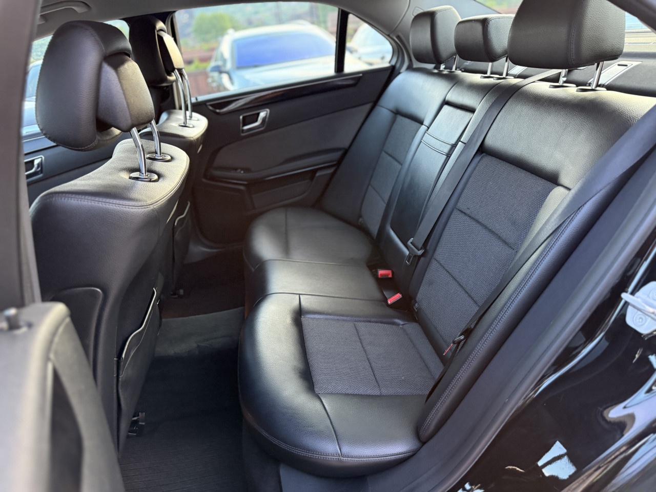 MERCEDES-BENZ E 220 AVANTGARDE AUTOMATIK