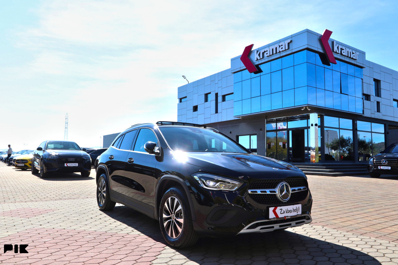 Mercedes GLA 200 D DCT 8G-Tronic STYLE Panorama -Full LED-