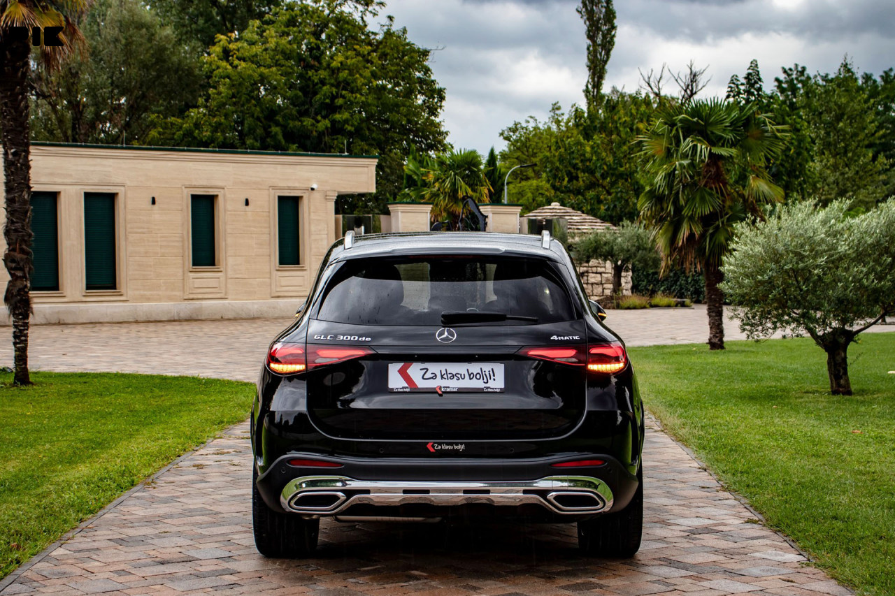 Mercedes GLC 300 de 4Matic 9G-Tronic AMG Line DIGITAL LED 333 KS
