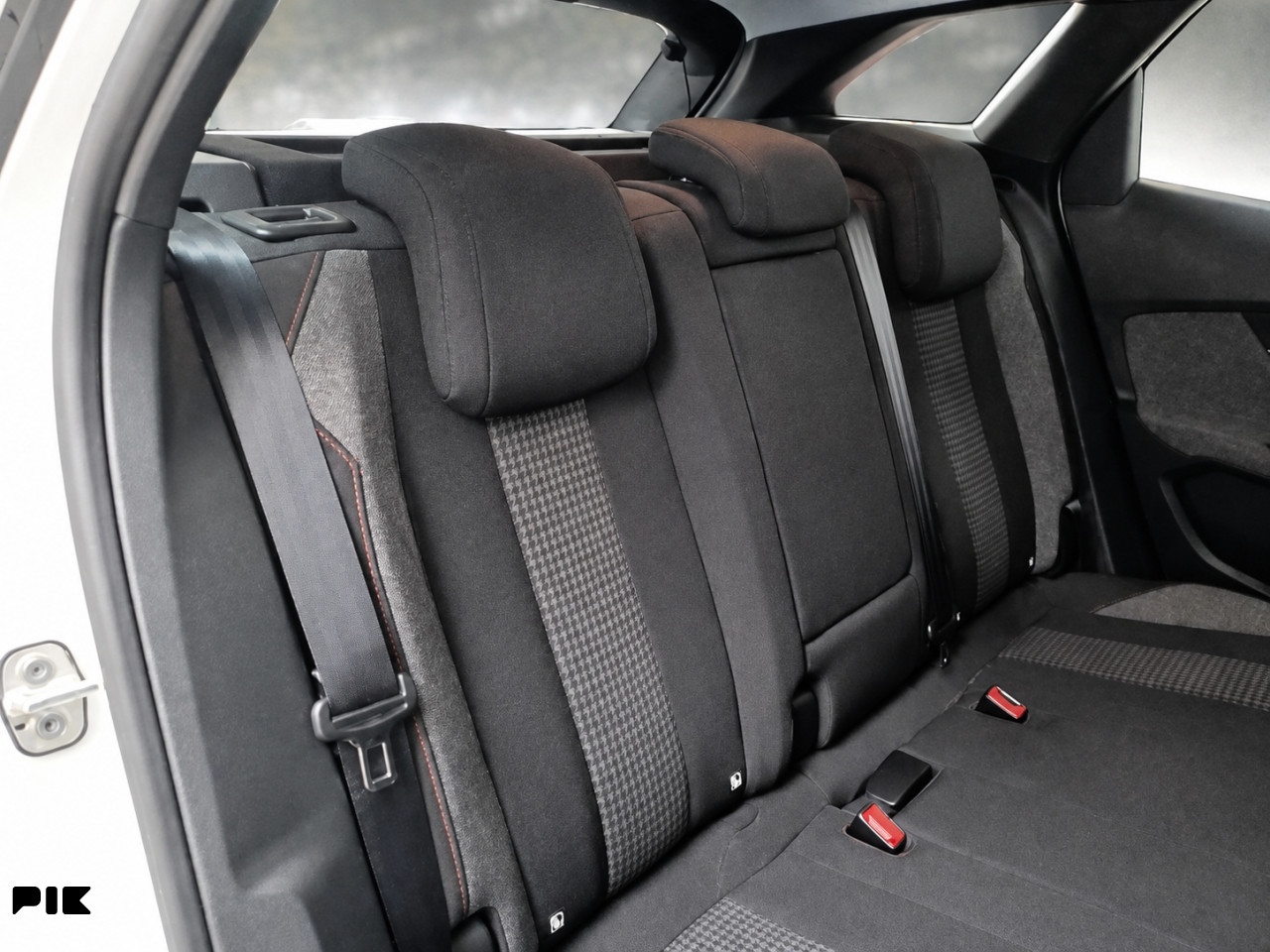 Peugeot 3008 BlueHDI 130 KS Active Business VIRTUAL -Full LED-