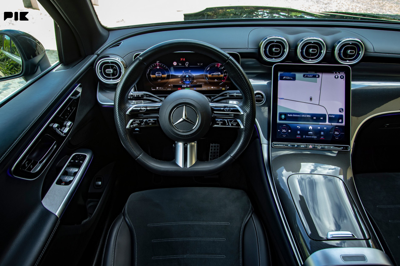 Mercedes GLC 300 de 4Matic AMG DIGITAL Panorama 333 KS Novi model