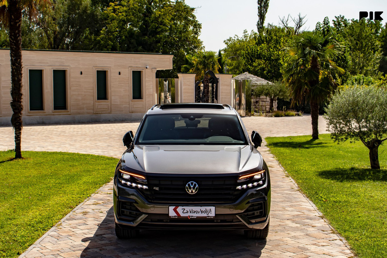 Volkswagen Touareg 3.0 TDI 4Motion R-Line LUFTFEDERUNG Panorama