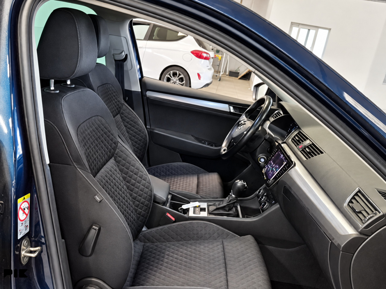 Škoda Superb 2.0 TDI DSG Business Plus VIRTUAL 150 KS -FACELIFT-
