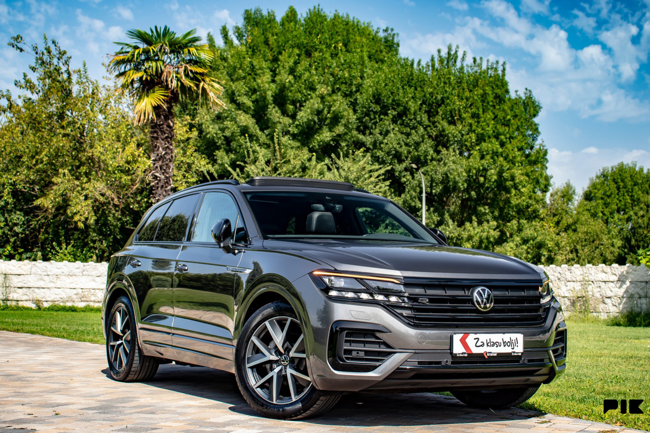 Volkswagen Touareg 3.0 TDI 4Motion R-Line LUFTFEDERUNG Panorama