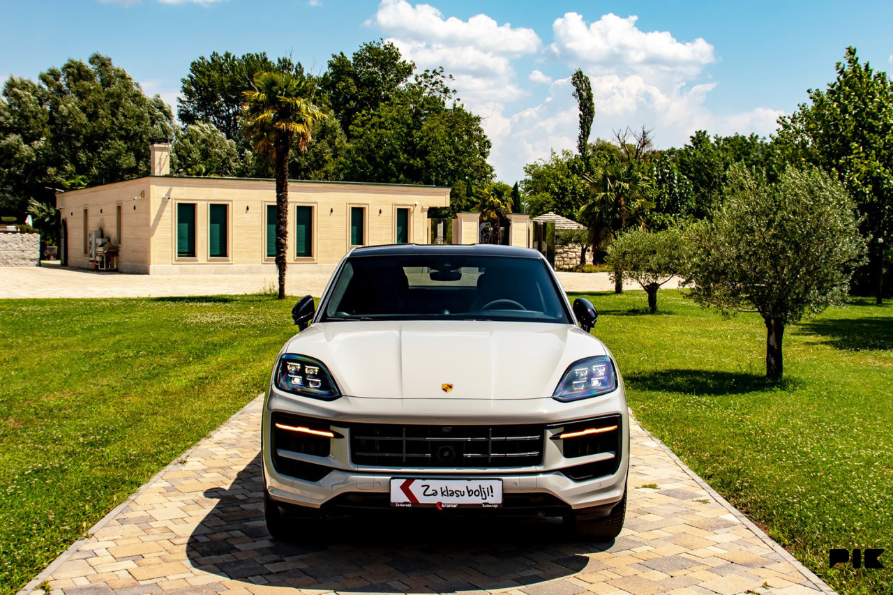 Porsche Cayenne E-Hybrid Coupe Carbon MATRIX LED 470 KS -FACELIFT